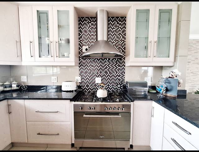 3 BEDROOM FREESTANDING FOR SALE IN SHELLY BEACH
